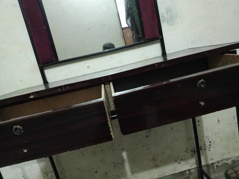 Dressing Table 2