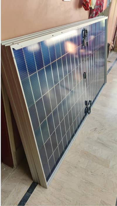 jinko 585 watts byfishal  4 new pannel for sale just