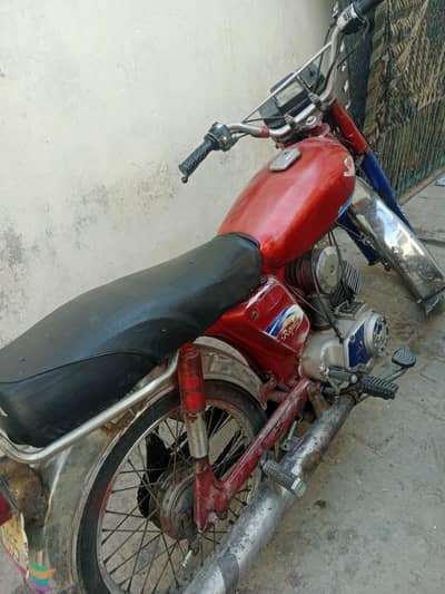 Yamaha Royale YB100 (2003 Model) - Powerful Engine