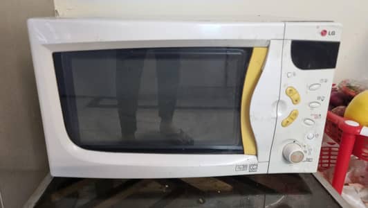 LG Microwave Oven
