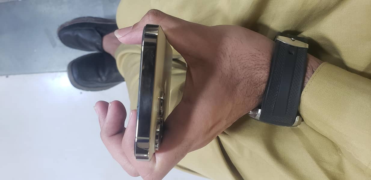 14 pro max  I Cloud 8