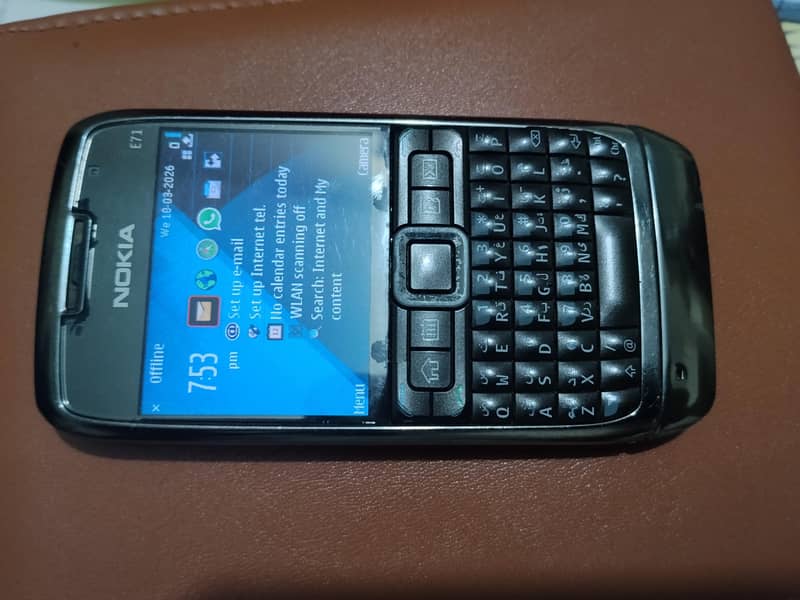 Nokia E71 0
