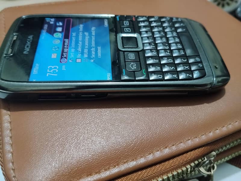 Nokia E71 3
