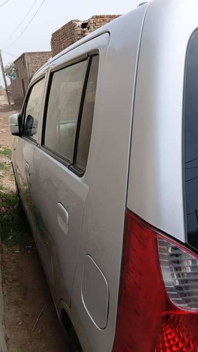 suzuki wagonR 2017model