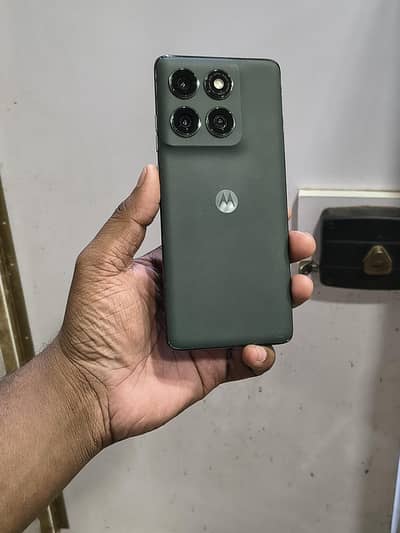 Moto edge 2025  official aprove