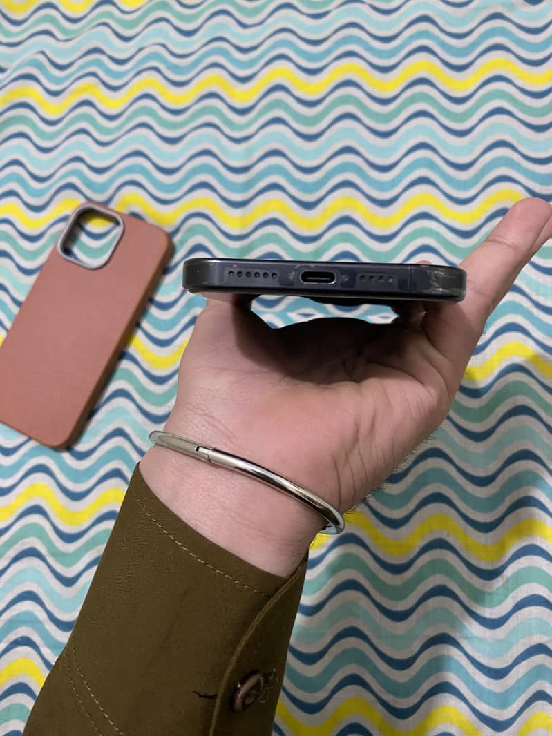 Iphone 15 pro max 5