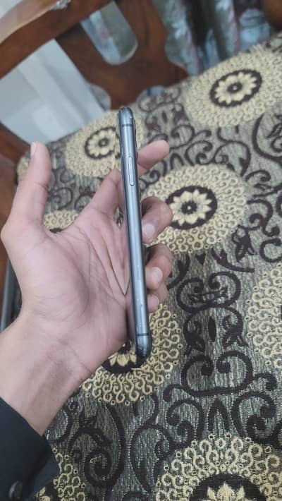 Iphone 11 factory unlock