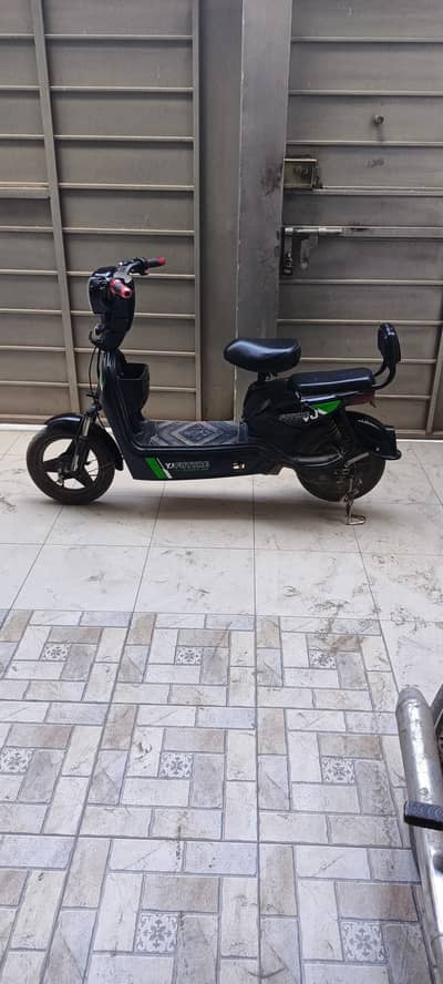 YJ FUTURE indus Electric scooty