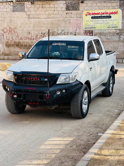 Toyota Hilux Vigo 2016 4X4