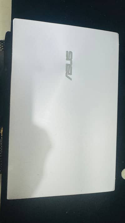 ASUS ZENBOOK 477/8 GB RAM