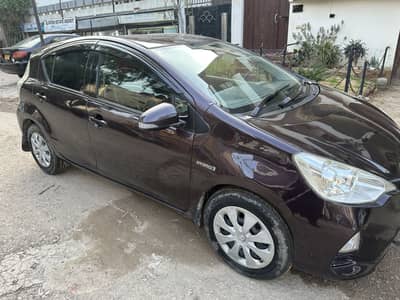 Toyota Aqua 2014 model 2017 regd btr th prius fit vitz hybrid city gli