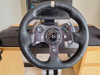 Logitech G920 Gaming wheel + Shifter & Pedals