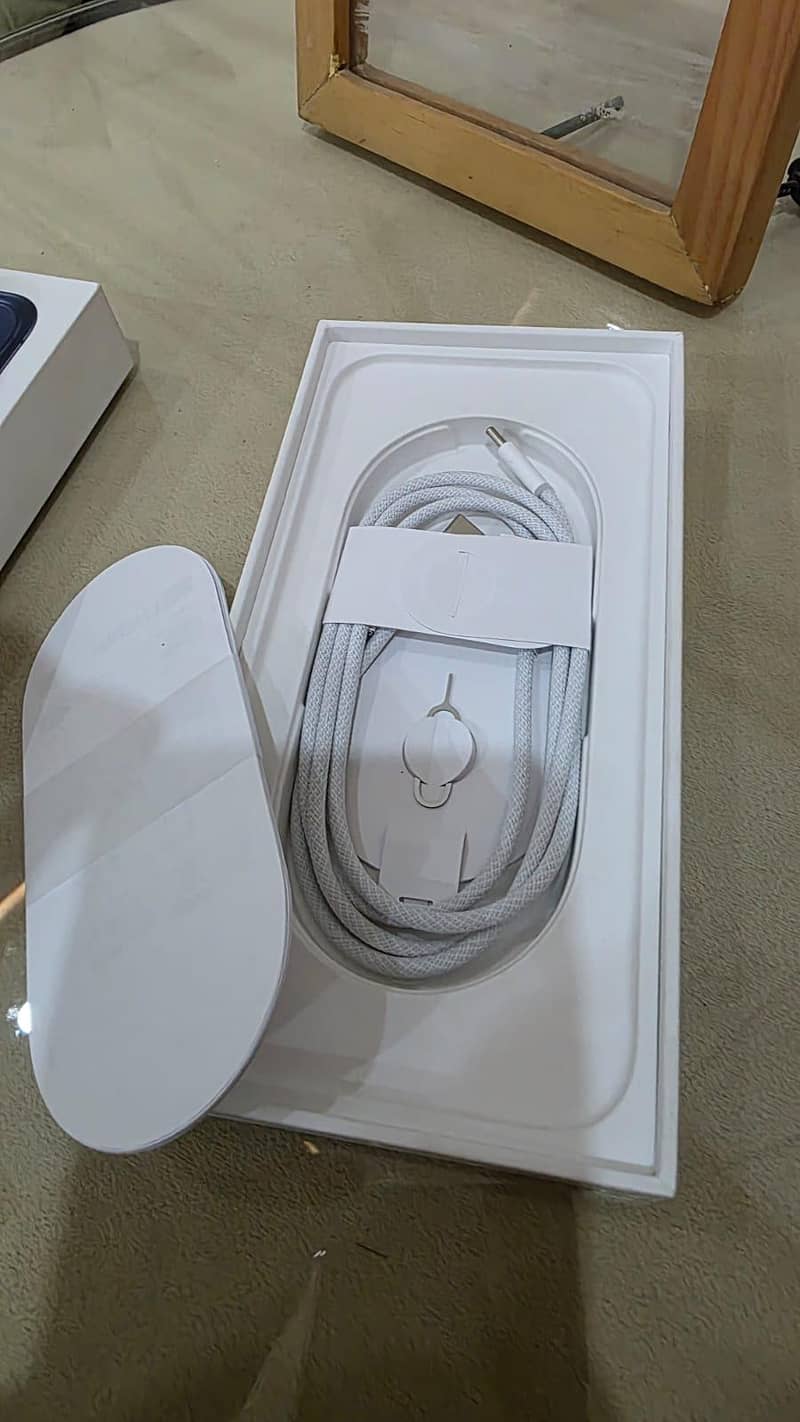 IPhone 17 pro max 5