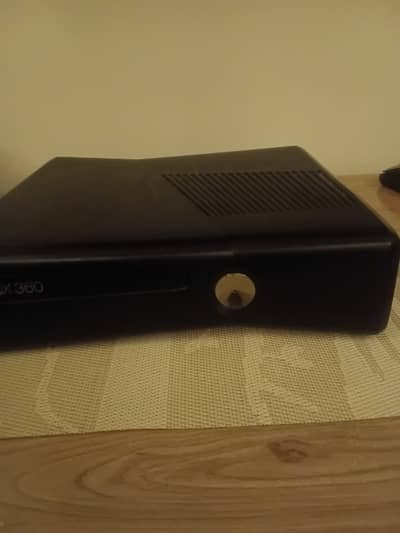 Xbox 360 with 70+ games