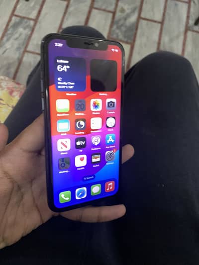 iPhone 11 pro factory unlock
