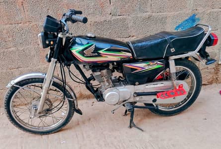 Honda125 model 16 bio available location kahuta +03270344219