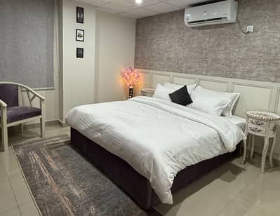 Daily basis Apartment near lahore airport in paragon city barki road