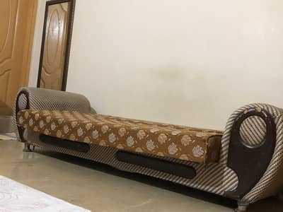 Brown Leaf-Printed Daybed Sofa Dewan
