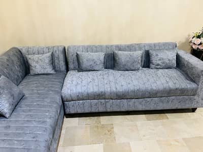 L Shaped And Sofa Comebed