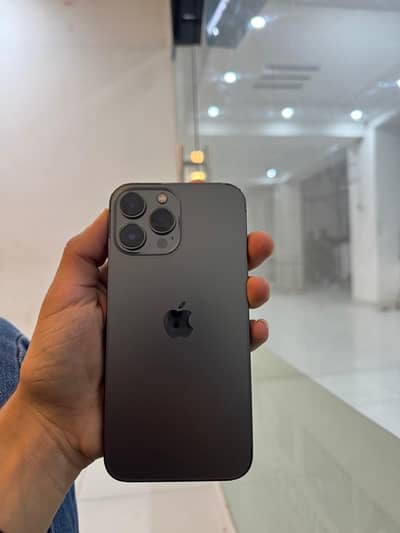 I am selling iphone 13pm Pta (03310006416)