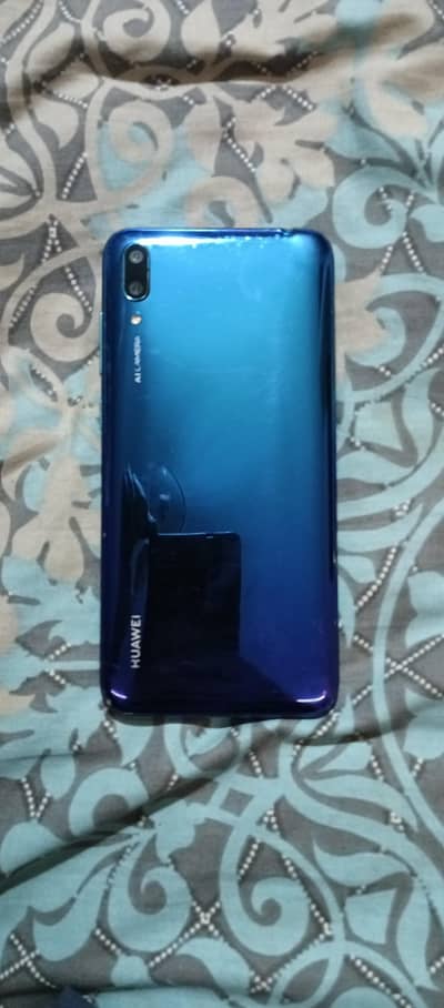 Selling Huawei y7 pro PTA Approved 4gb/128gb