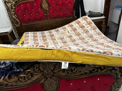 I am Selling a Mattress for king Size Bed (72x78)