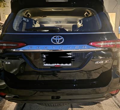 Toyota Fortuner Sigma Black 2021