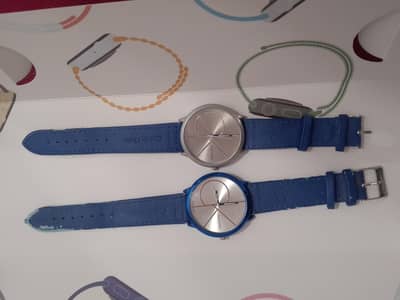 2 watchs all condition is ok but straps damage butt bettery low ha