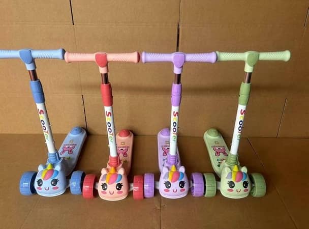 Kids 3-Wheel Unicorn Scooter – Adjustable Height with LED Wheels & Cute Design