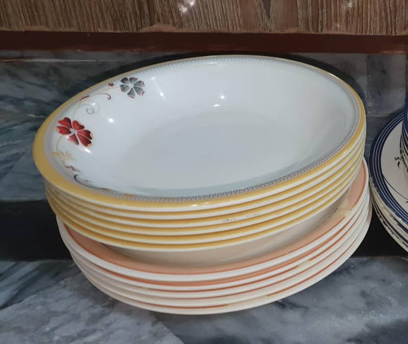 Dining Plates 0