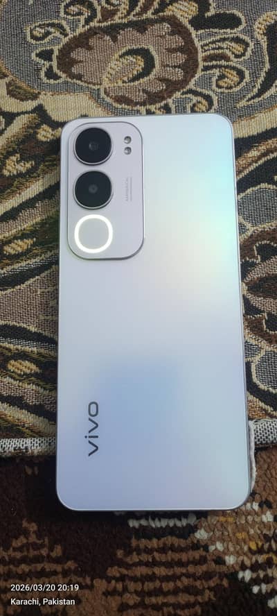 vivo y19s ( 4 + 128 )