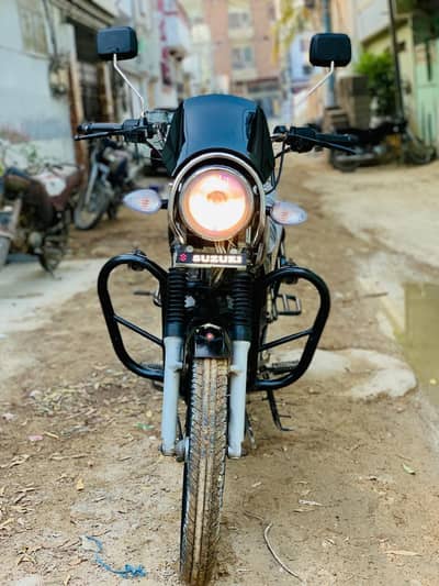 Suzuki GS SE 2017#0/3/1/7/0/0/2/4/6/2/9