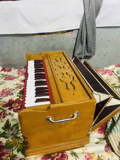 Indian harmonium for sale double bellow