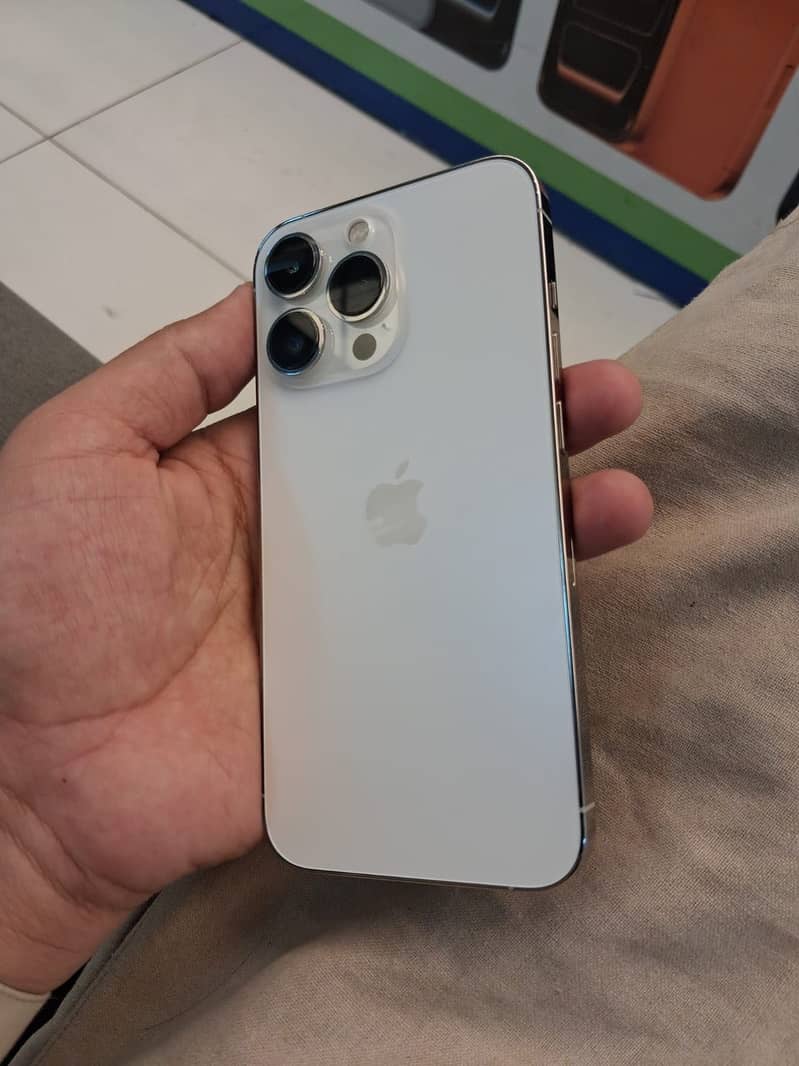 iPhone 13 Pro 0