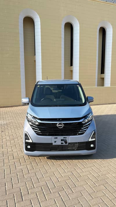 NISSAN DAYZ HIGHWAY STAR PRO PILOT