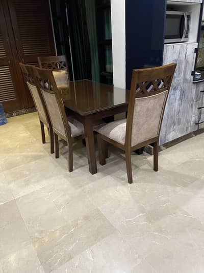 Modern 4-Seater Dining Table – Sleek & Space-Saving Design