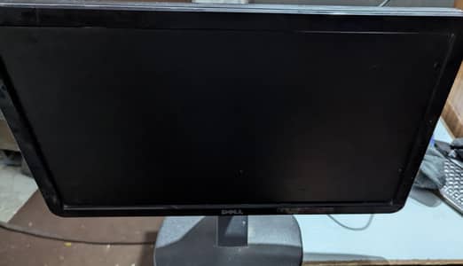 HP Elite Desk with Dell Monitor