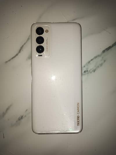 Tecno camon 18p creamic white