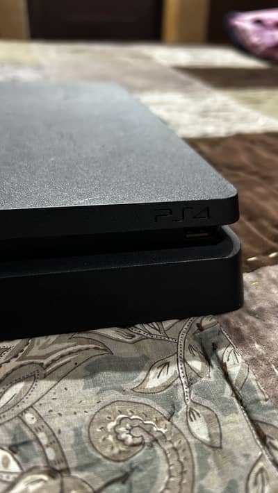PS4 SLIM