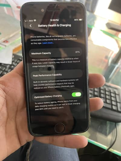 Iphone se 2020 64gb pta approved  03/21/41/96/91/6