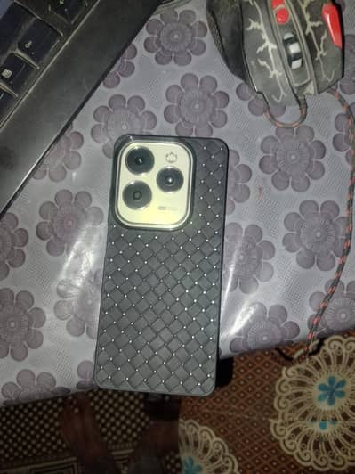 Infinix hot 40 pro