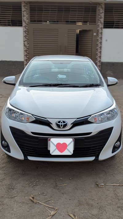 Toyota Yaris Ativ MT