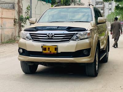 Fortuner V Petrol 2013