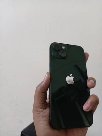 iphone 13 factory unlok. 256GB. heath72% whtap. 03204667681