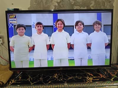 43' Inch TCL Just Like New Smart Led