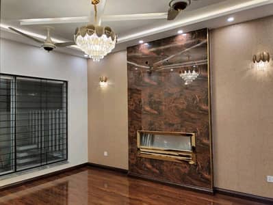 Spacious House Is Available For sale In Ideal Location Of Bahria Town - Block BB