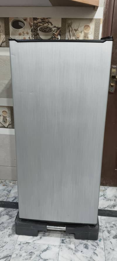 Dawlance refrigerator small size one door
