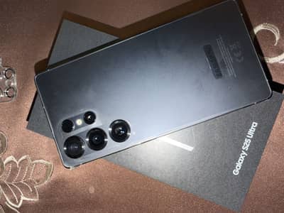 For sale almost brand new samsung S25 Ultra