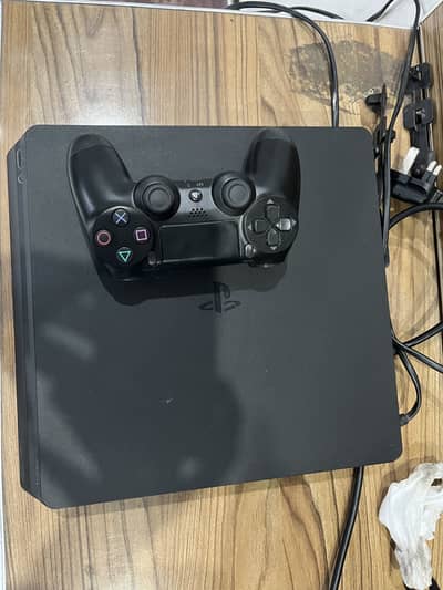 Playstation 4 slim