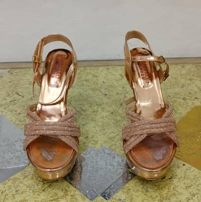 Stylish heel best quality